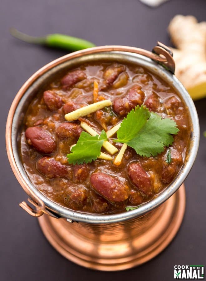 A red kidney bean curry, looks similar to chili